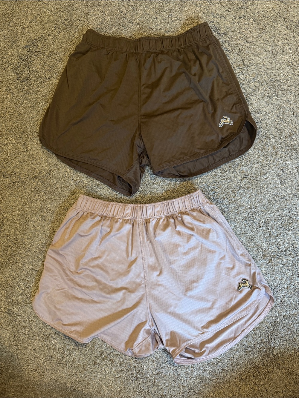 Tracksmith women’s shorts XS brown & pink